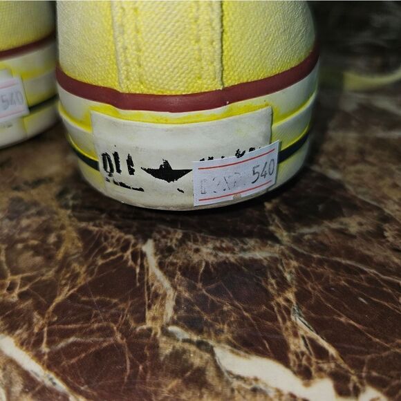 Converse women's All Star Classic yellow Fashion Shoes size 8   540 - Picture 10 of 10